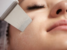 Indlæs billede til gallerivisning ShinySkin™ Scrubber - Deep Face Pore Cleaning - Blackhead Acne Remover, Wrinkles Reducer &amp; Facial Lifting

