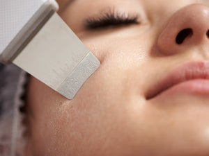 Esfoliante ShinySkin ™ - Limpeza profunda dos poros do rosto - Removedor de cravos e acne, redutor de rugas e lifting facial